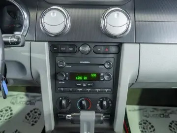 Ford Mustang 4.0 V6 12v Automat