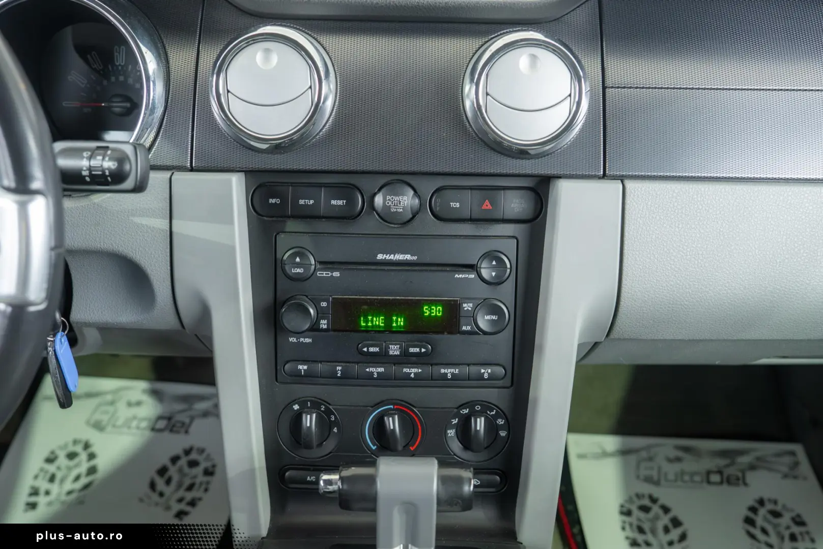 Ford Mustang 4.0 V6 12v Automat