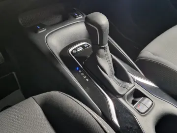 TOYOTA COROLLA DYNAMIC E-CVT 1.8i HYBRID 98CP 2020