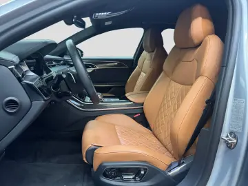 AUDI A8 50 TDI quattro S line AIR Digital Matrix Lede