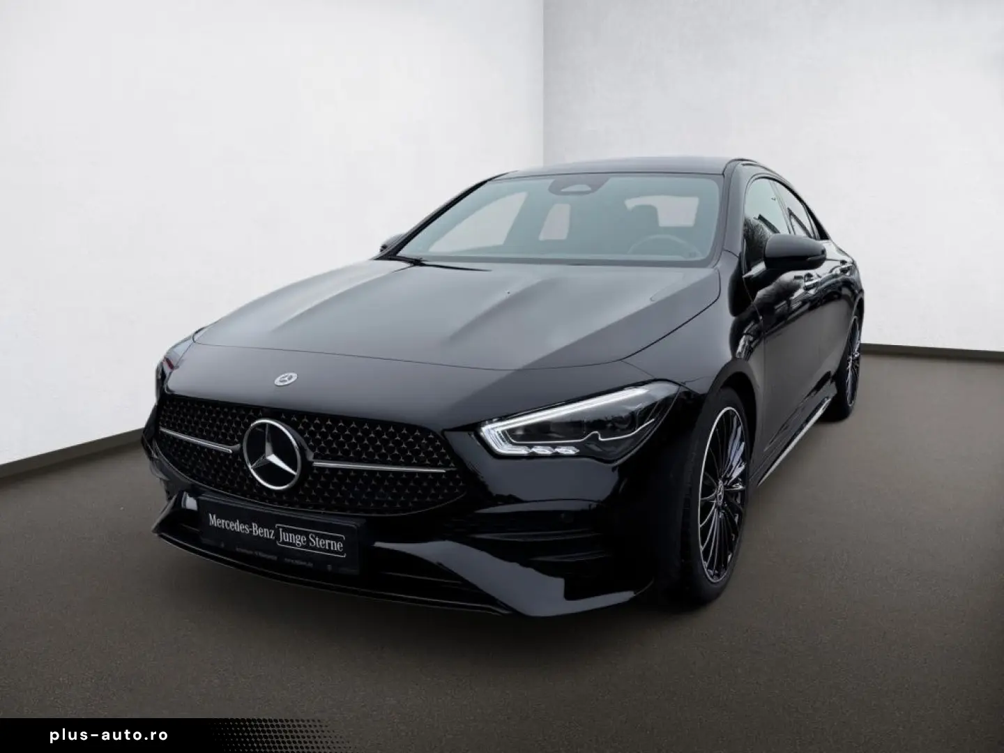 MERCEDES-BENZ CLA 200 Coupé AMG Night Pano AHK Burm DISTR 19