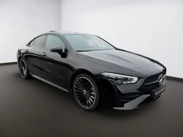 MERCEDES-BENZ CLA 200 Coupé AMG Night Pano AHK Burm DISTR 19