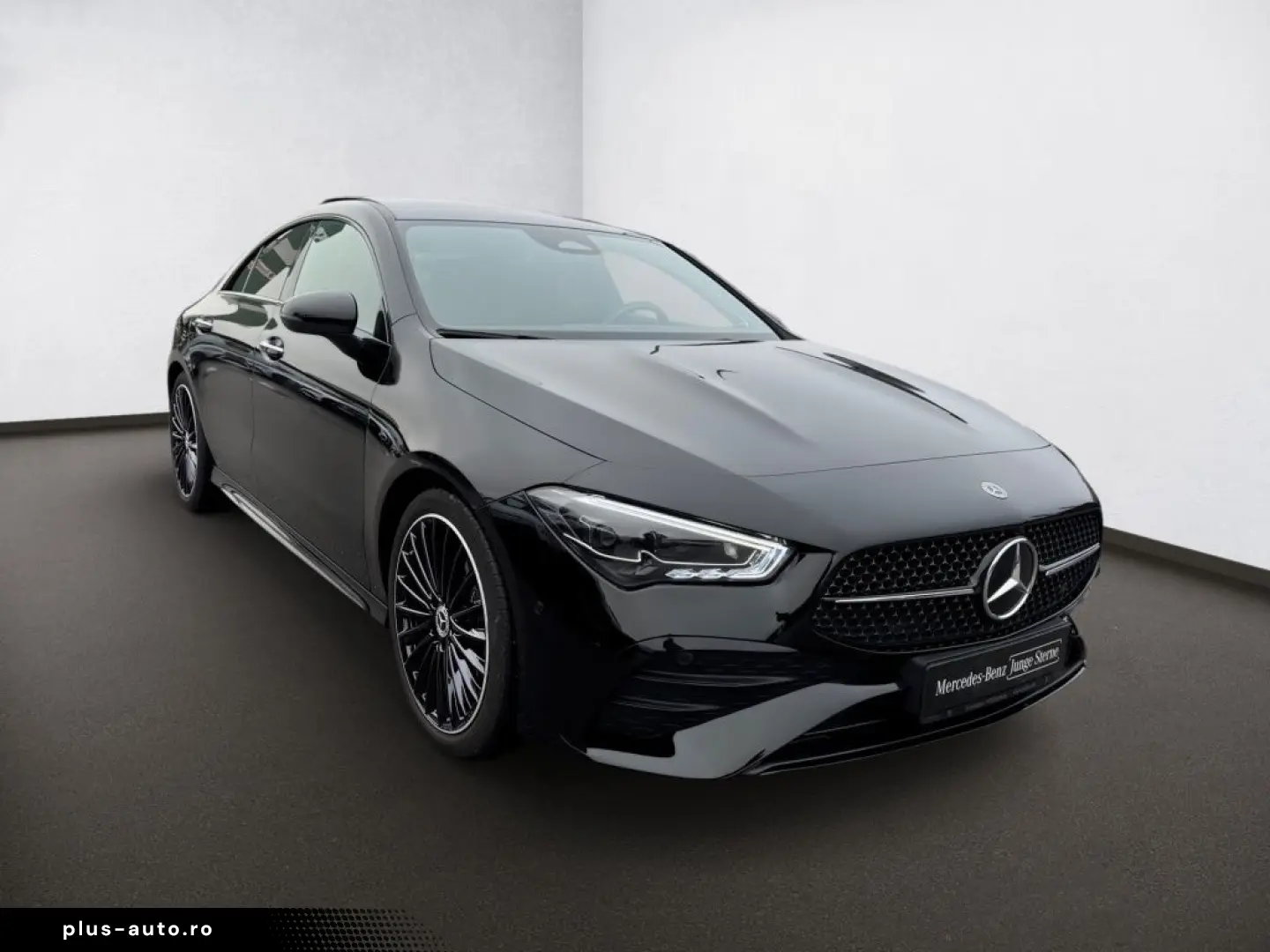 MERCEDES-BENZ CLA 200 Coupé AMG Night Pano AHK Burm DISTR 19