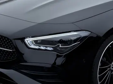 MERCEDES-BENZ CLA 200 Coupé AMG Night Pano AHK Burm DISTR 19