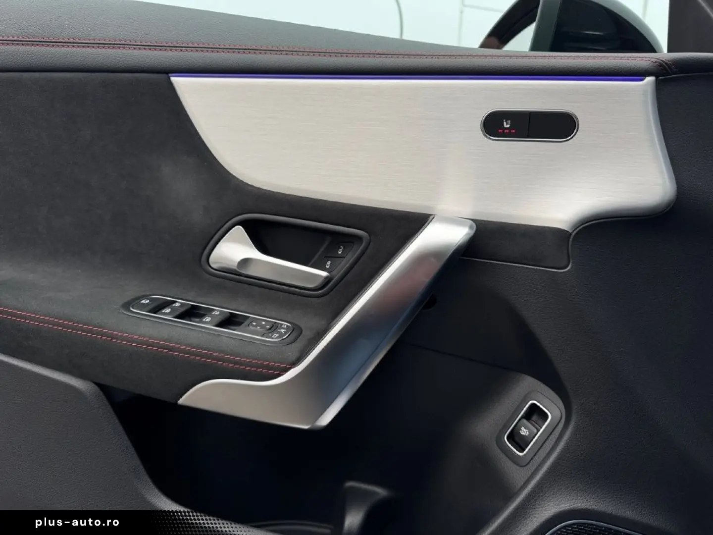 MERCEDES-BENZ CLA 200 Coupé AMG Night Pano AHK Burm DISTR 19