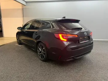 TOYOTA Corolla Touring Sports Hybrid