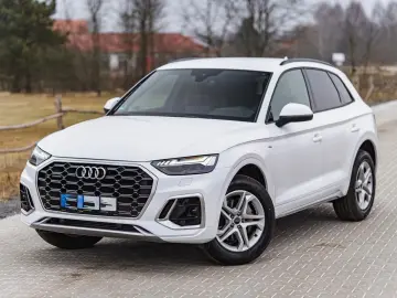 AUDI Q5 40 TFSI quattro S line Ambiente