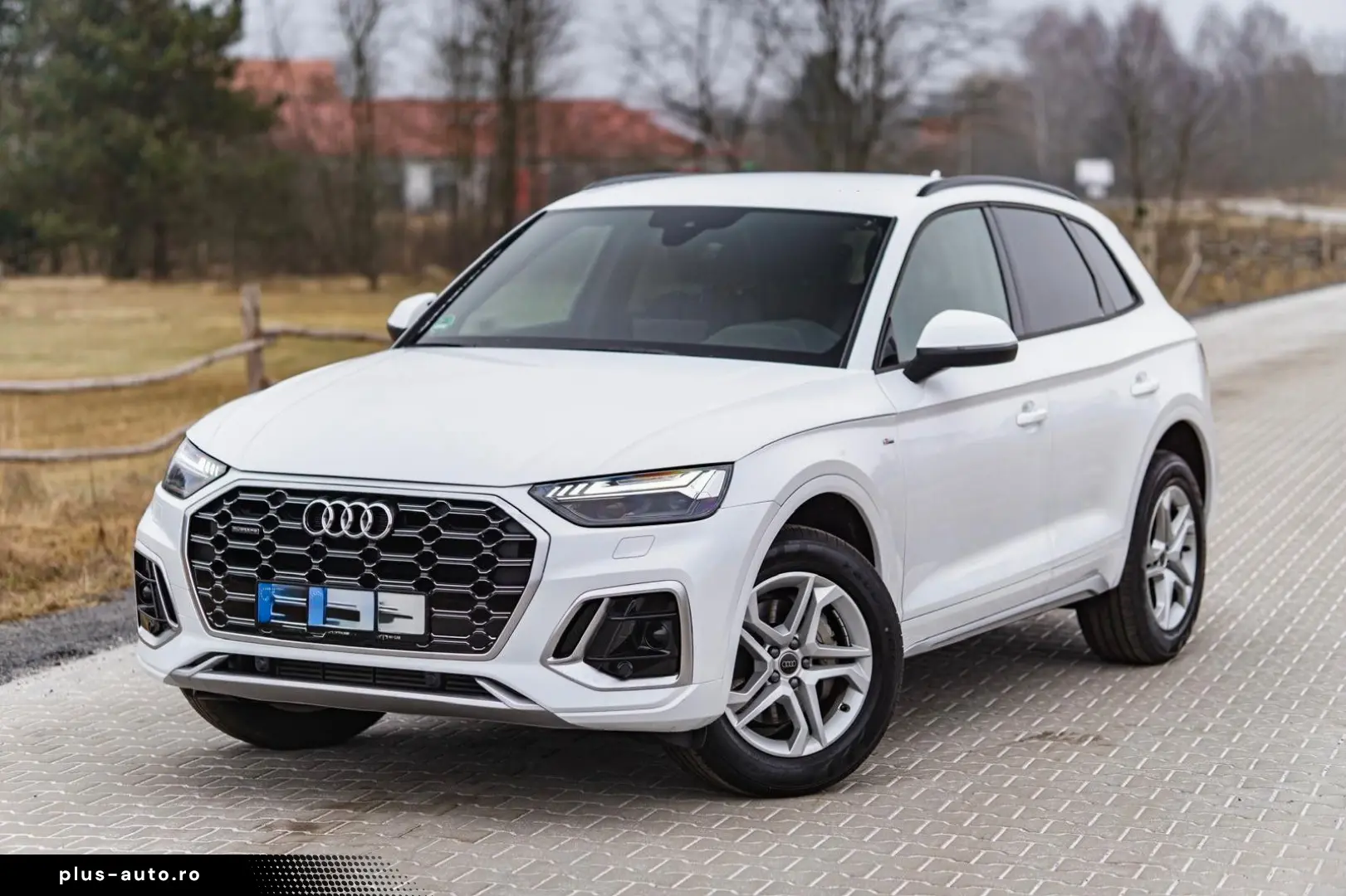 AUDI Q5 40 TFSI quattro S line Ambiente