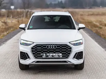 AUDI Q5 40 TFSI quattro S line Ambiente
