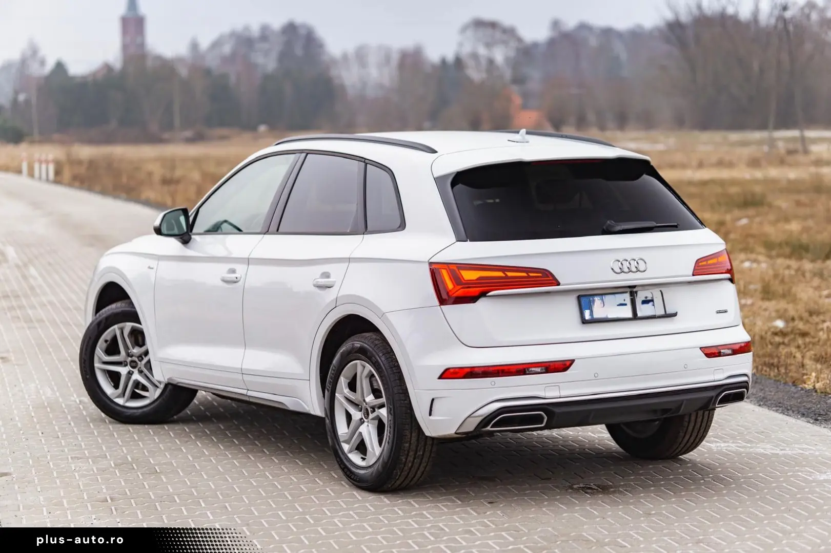 AUDI Q5 40 TFSI quattro S line Ambiente