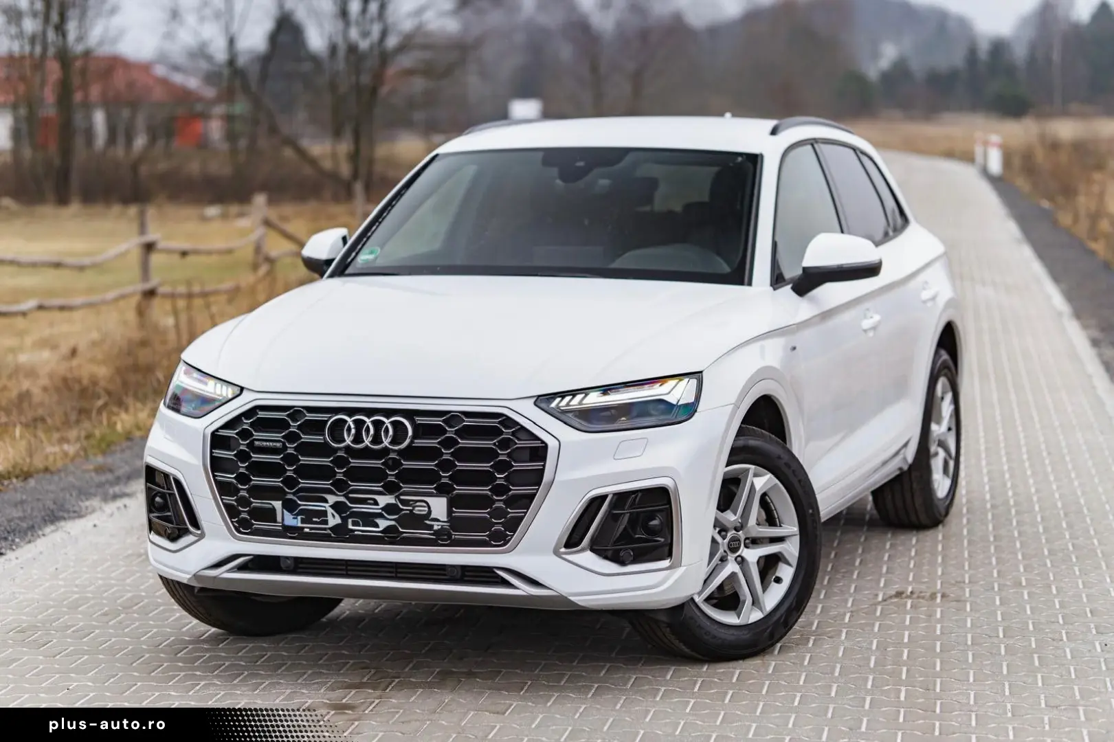 AUDI Q5 40 TFSI quattro S line Ambiente