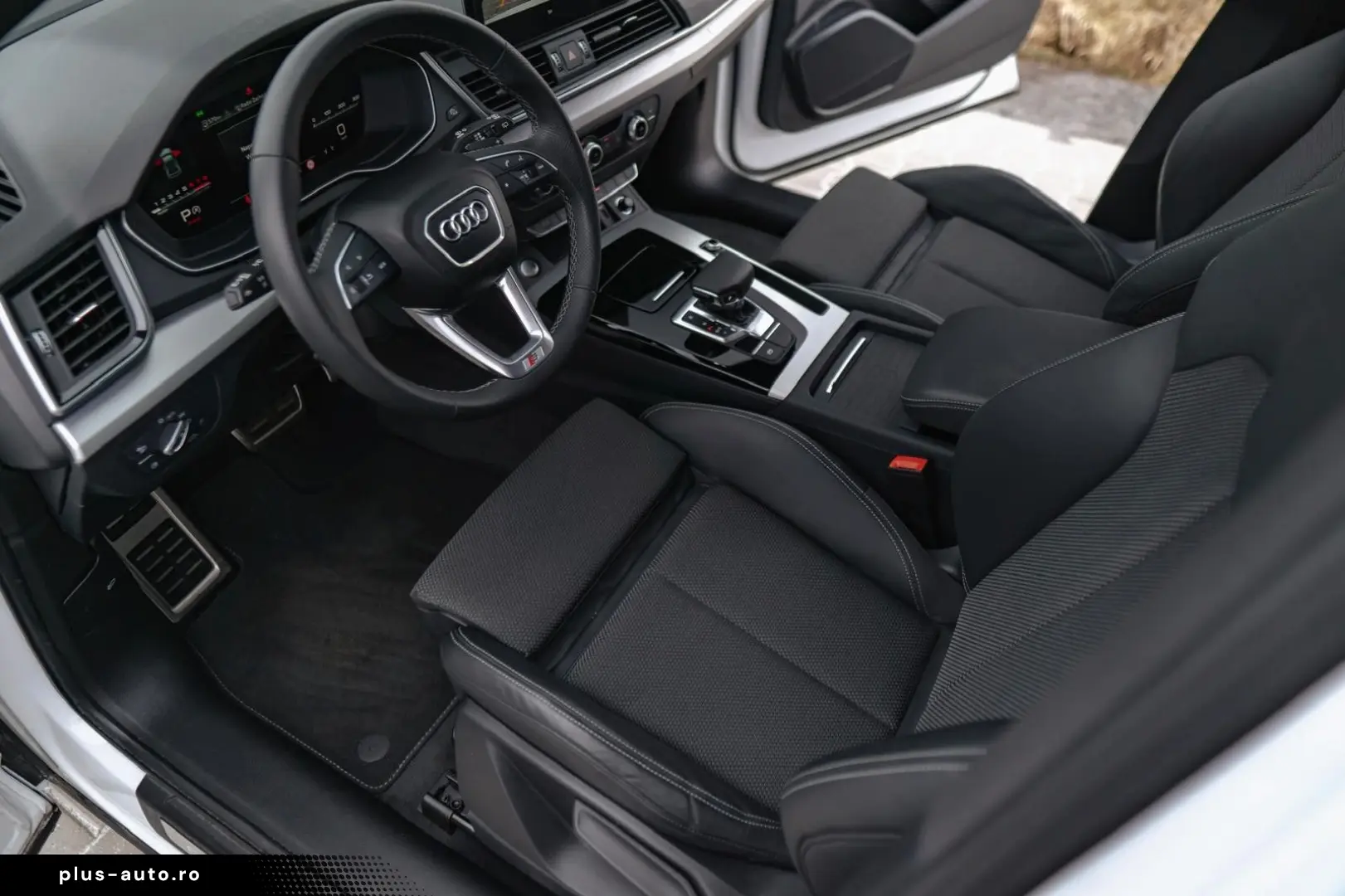 AUDI Q5 40 TFSI quattro S line Ambiente