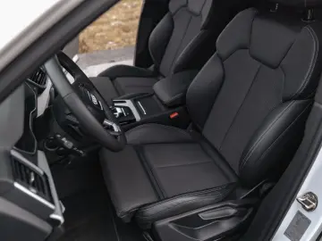 AUDI Q5 40 TFSI quattro S line Ambiente