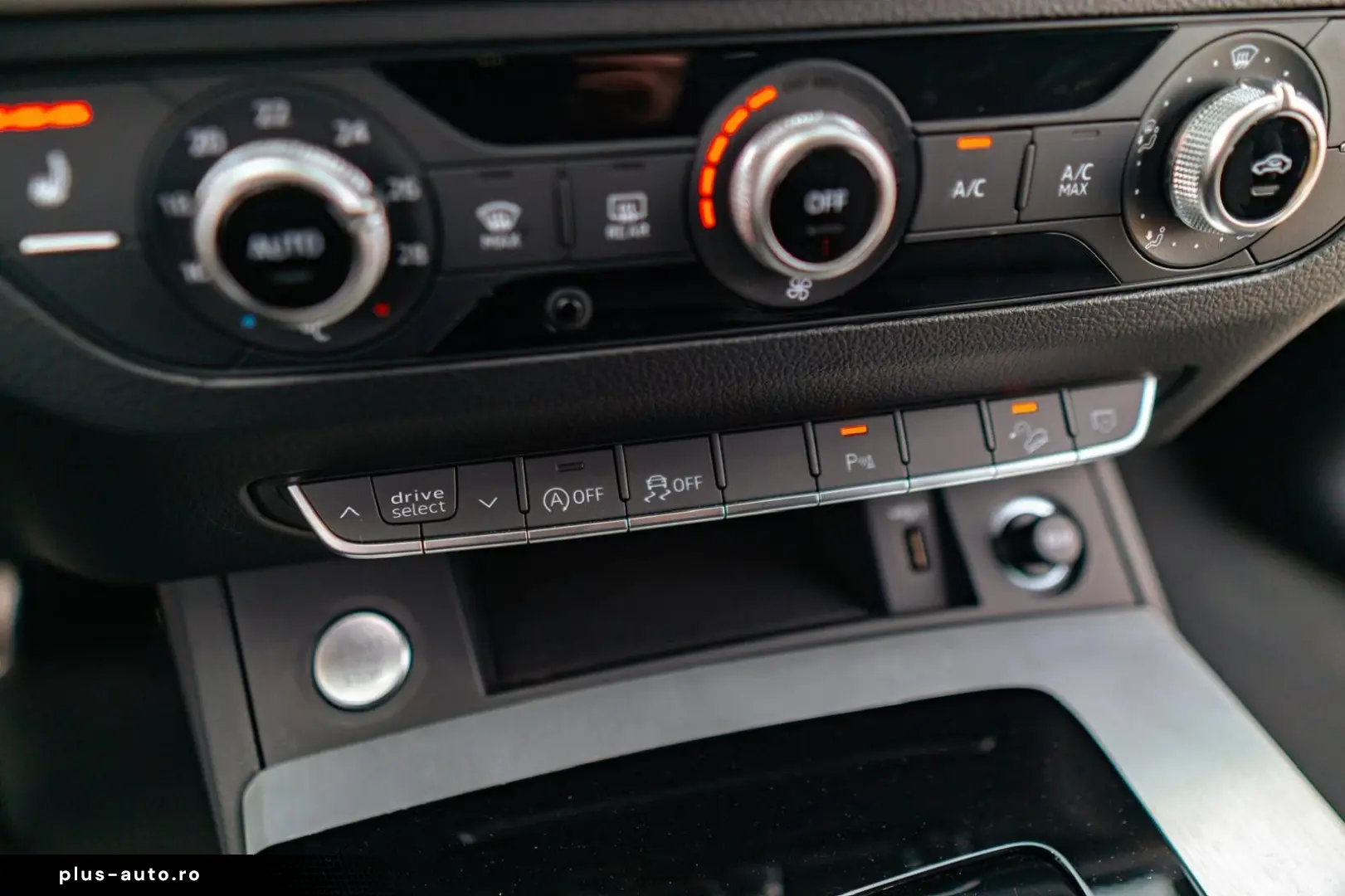 AUDI Q5 40 TFSI quattro S line Ambiente