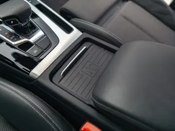 AUDI Q5 40 TFSI quattro S line Ambiente