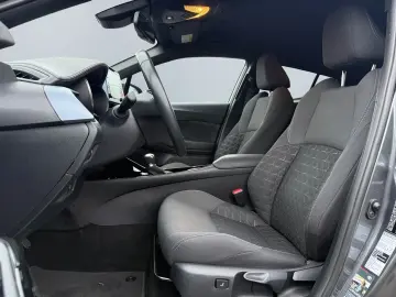 TOYOTA C-HR 1.8 Hybrid Team D