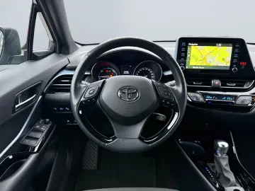 TOYOTA C-HR 1.8 Hybrid Team D