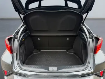 TOYOTA C-HR 1.8 Hybrid Team D