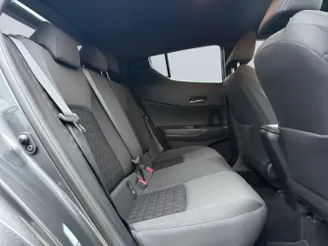 TOYOTA C-HR 1.8 Hybrid Team D