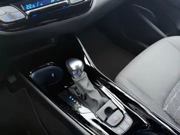 TOYOTA C-HR 1.8 Hybrid Team D