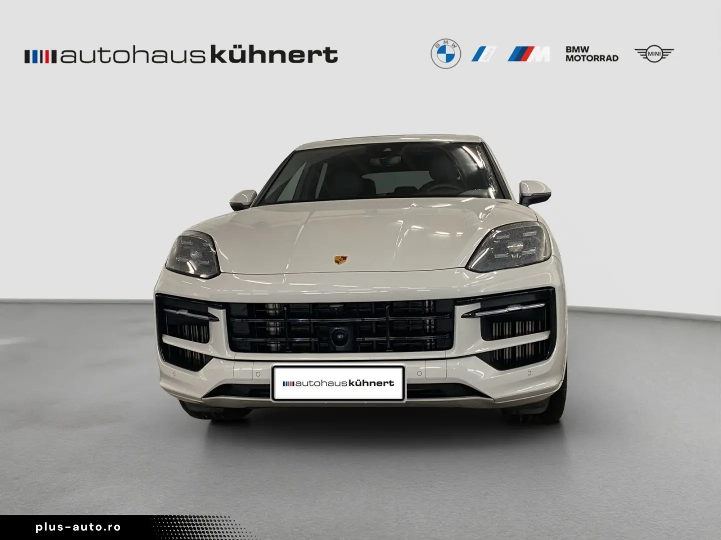 PORSCHE Cayenne E-Hybrid PanoSD HUD Bose 1. Hand ACC