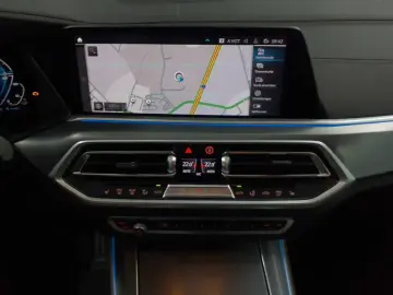 BMW X5 xDrive45e M-SPORT AHK LEDER PANO