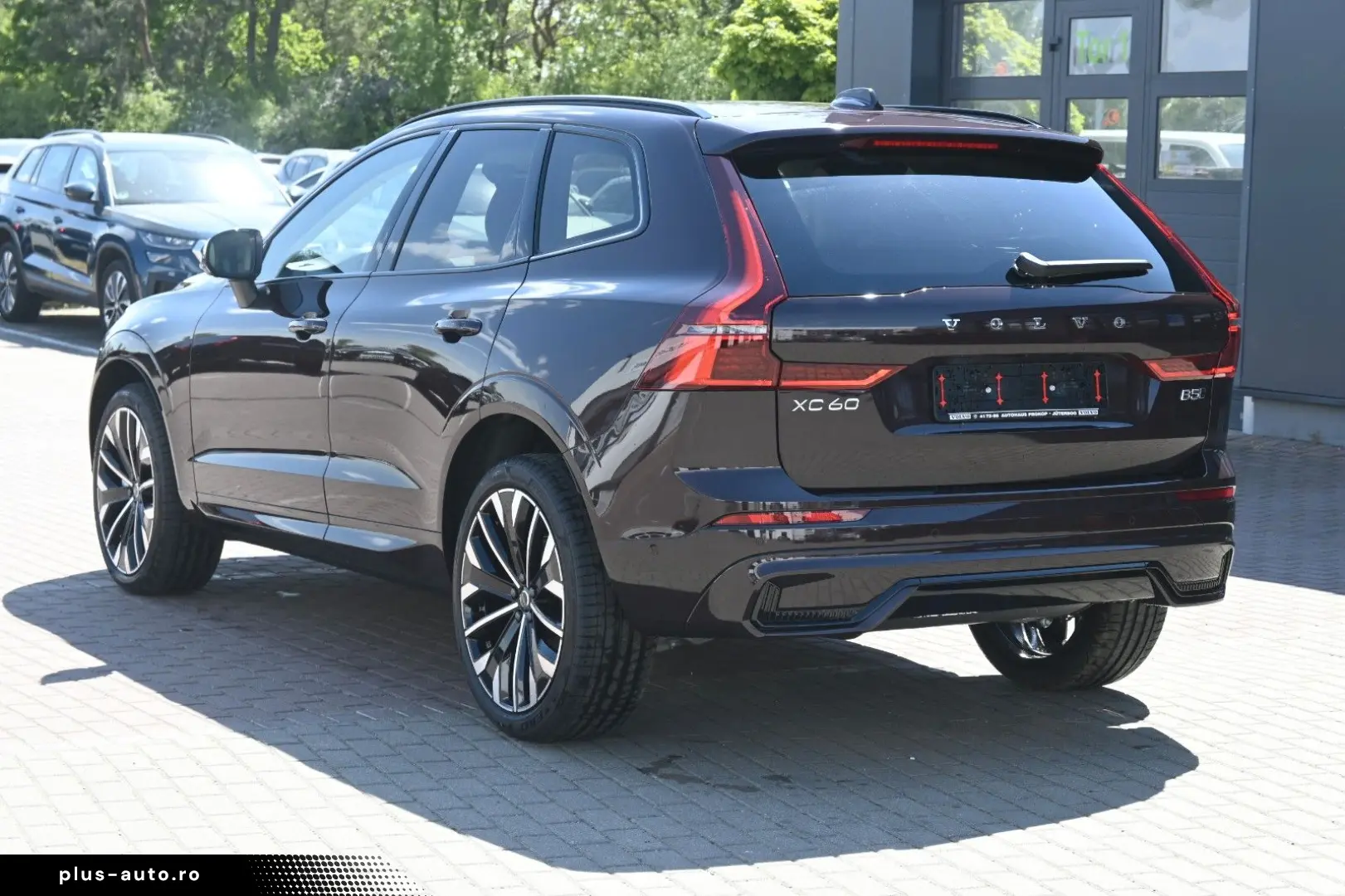 VOLVO XC60 B5 B AWD Plus Dark FSHZG PANO 360  ACC