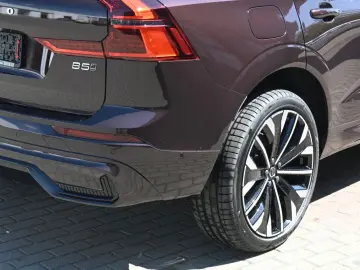 VOLVO XC60 B5 B AWD Plus Dark FSHZG PANO 360  ACC