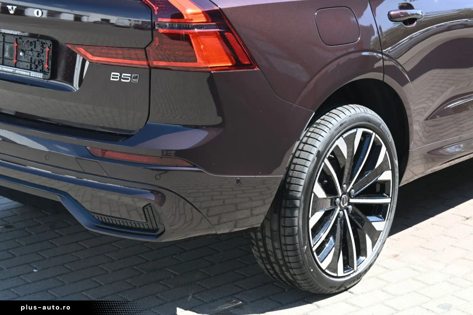 VOLVO XC60 B5 B AWD Plus Dark FSHZG PANO 360  ACC