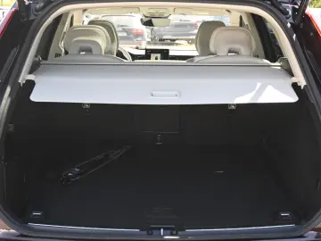 VOLVO XC60 B5 B AWD Plus Dark FSHZG PANO 360  ACC