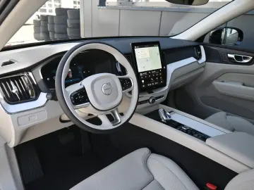 VOLVO XC60 B5 B AWD Plus Dark FSHZG PANO 360  ACC