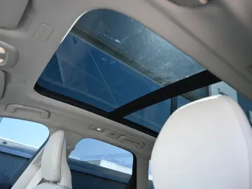 VOLVO XC60 B5 B AWD Plus Dark FSHZG PANO 360  ACC