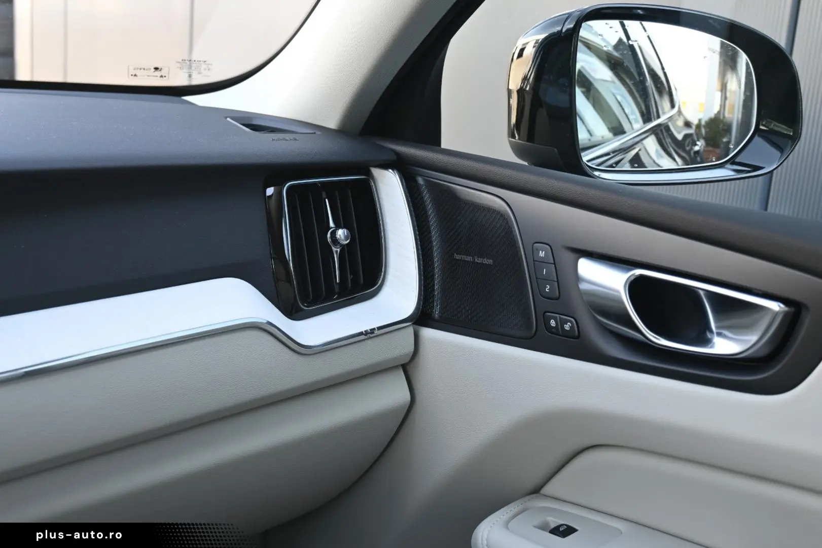 VOLVO XC60 B5 B AWD Plus Dark FSHZG PANO 360  ACC