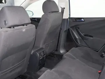 VW Passat Limuzina Automat Benzina