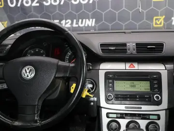 VW Passat Limuzina Automat Benzina