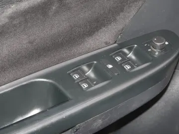 VW Passat Limuzina Automat Benzina