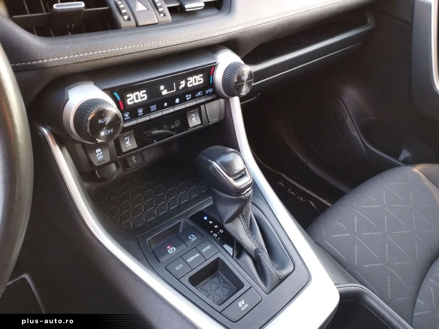 TOYOTA RAV 4 Hybrid 4x2