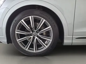 AUDI Q8 SUV 45 TDI quattro 170(231) kW(PS) tiptronic