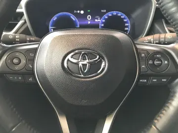 TOYOTA Corolla Cross Hybrid