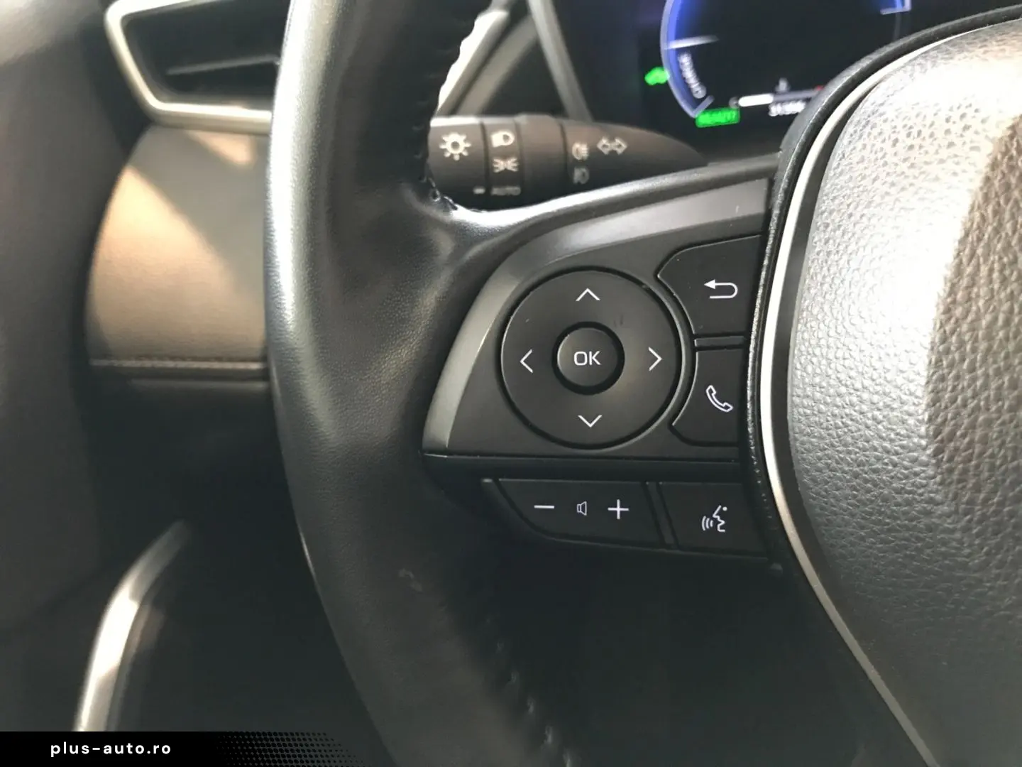 TOYOTA Corolla Cross Hybrid