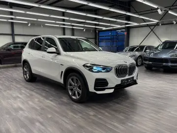 BMW X5 xDrive 45 e HUD Panorama Leder Braun