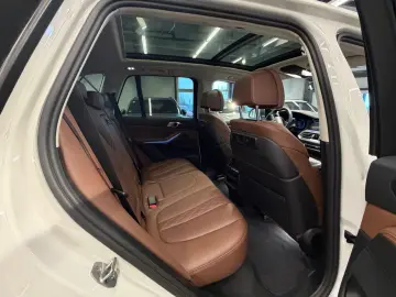 BMW X5 xDrive 45 e HUD Panorama Leder Braun