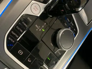 BMW X5 45e DRIVING PRO LASER 22  BOWERS&WILKINS HUD