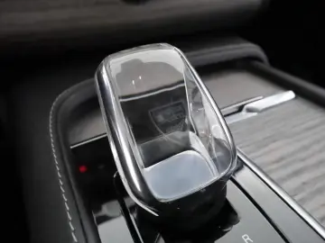 Volvo XC90 T8 Ultimate Bright B&O Perne Carlig