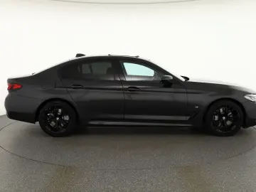 BMW 530d xDrive M Sport MHEV Aut. Laser ACC Navi AHK