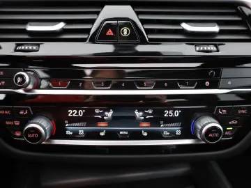 BMW 530d xDrive M Sport MHEV Aut. Laser ACC Navi AHK