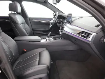 BMW 530d xDrive M Sport MHEV Aut. Laser ACC Navi AHK