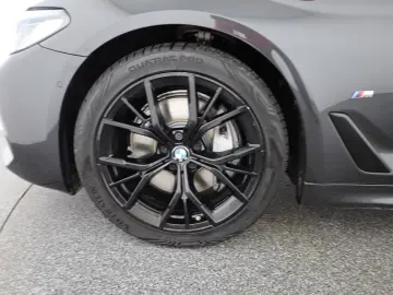 BMW 530d xDrive M Sport MHEV Aut. Laser ACC Navi AHK