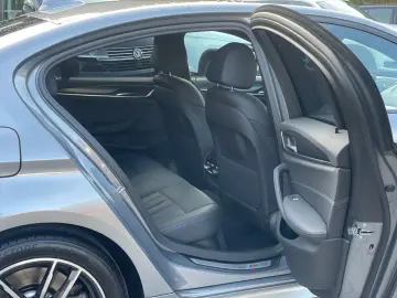 BMW 530 d xDrive M Sport 8xFach 360  Ahk Navi Leder