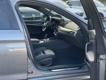 BMW 530 d xDrive M Sport 8xFach 360  Ahk Navi Leder